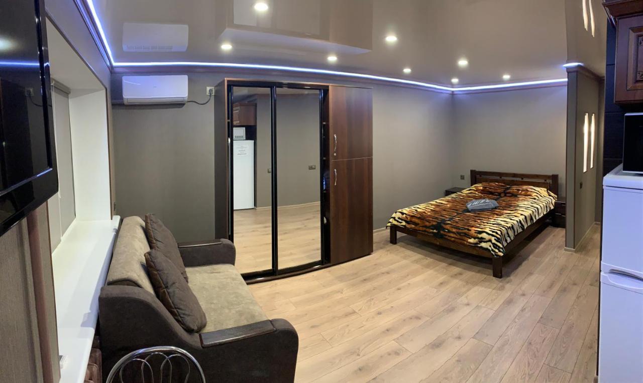 Loft-Студио В Самом Центре Николаева Lägenhet Exteriör bild